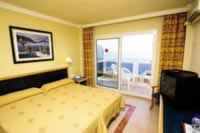 Hotel Las Arenas Twin Room