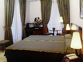 Gran Hotel Barcino Twin Room