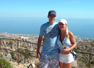 A young couple on the top of Calamoro Mountain