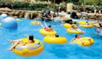 Beach club Waterpark Inflatable's in the Wild Ocean