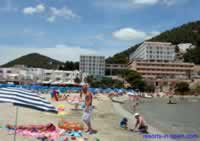 The beach and sea have a gentle slope ideal for kids 